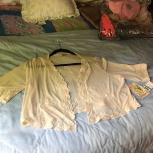 SHEER EMBROIDERED BUTTERFLY JACKET